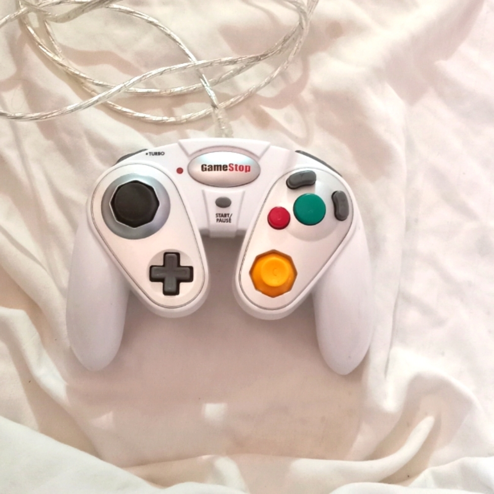 Game Stop Nintendo Game Cube Wired Controller White